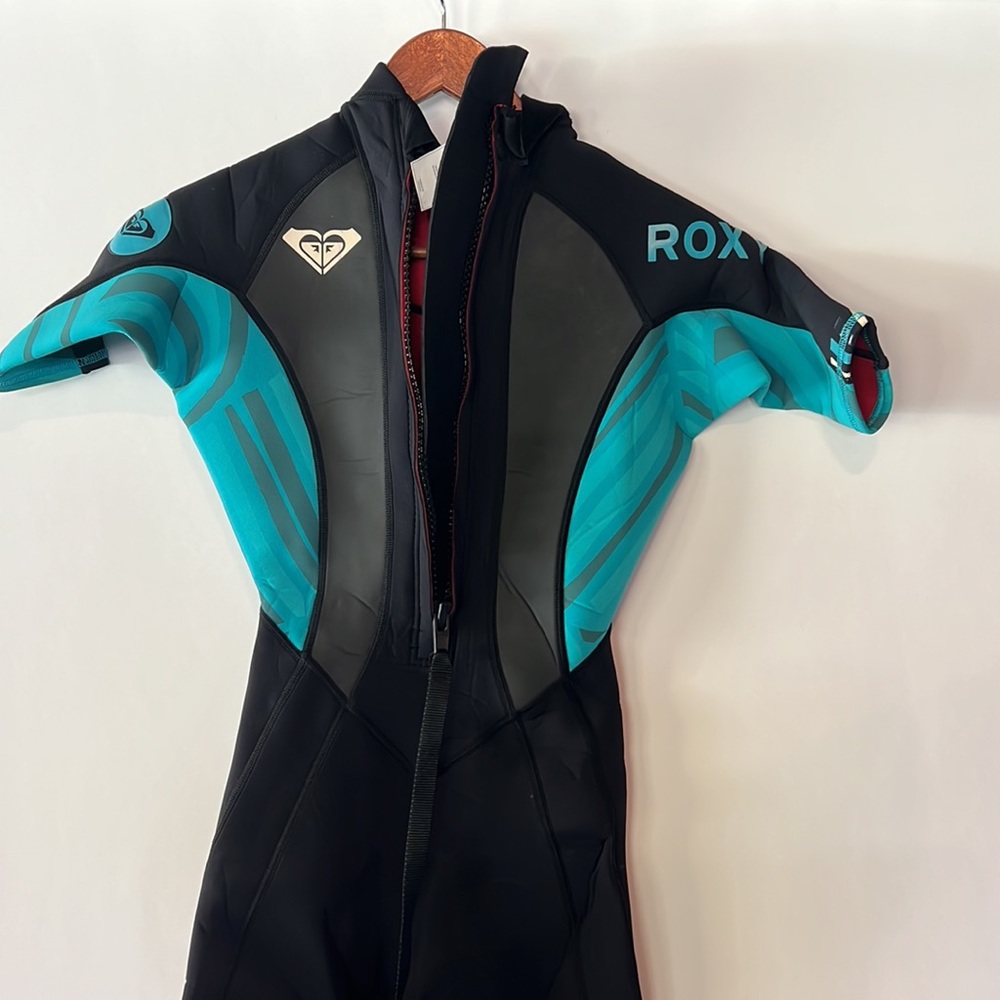 Roxy Spring Suit - Picture 4 of 4